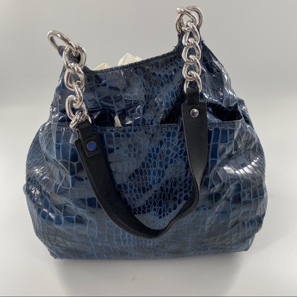 2/$25 Simply Vera wang alligator blue print purse - Picture 5 of 5